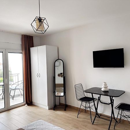 Danin Apartmani Bar Bagian luar foto
