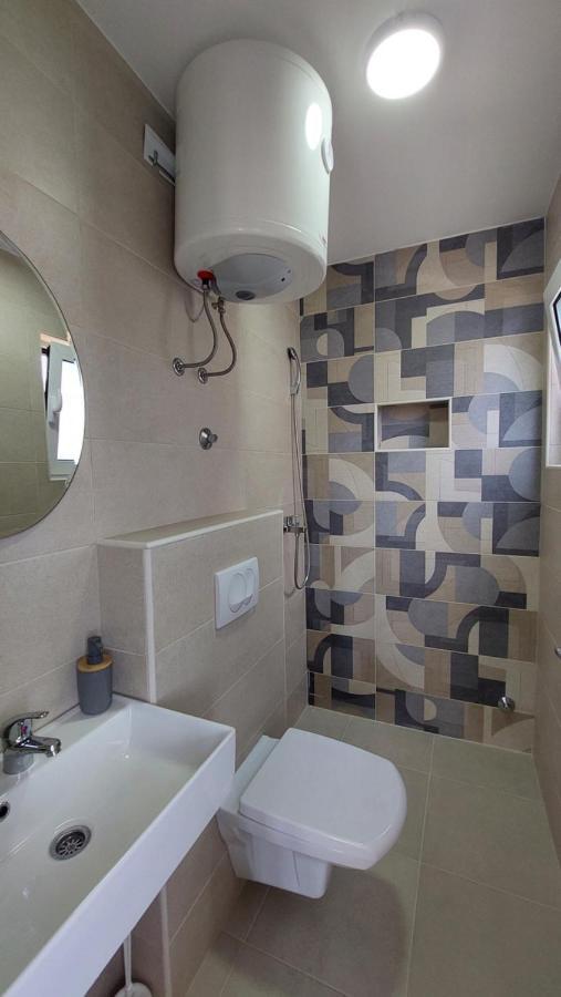 Danin Apartmani Bar Bagian luar foto