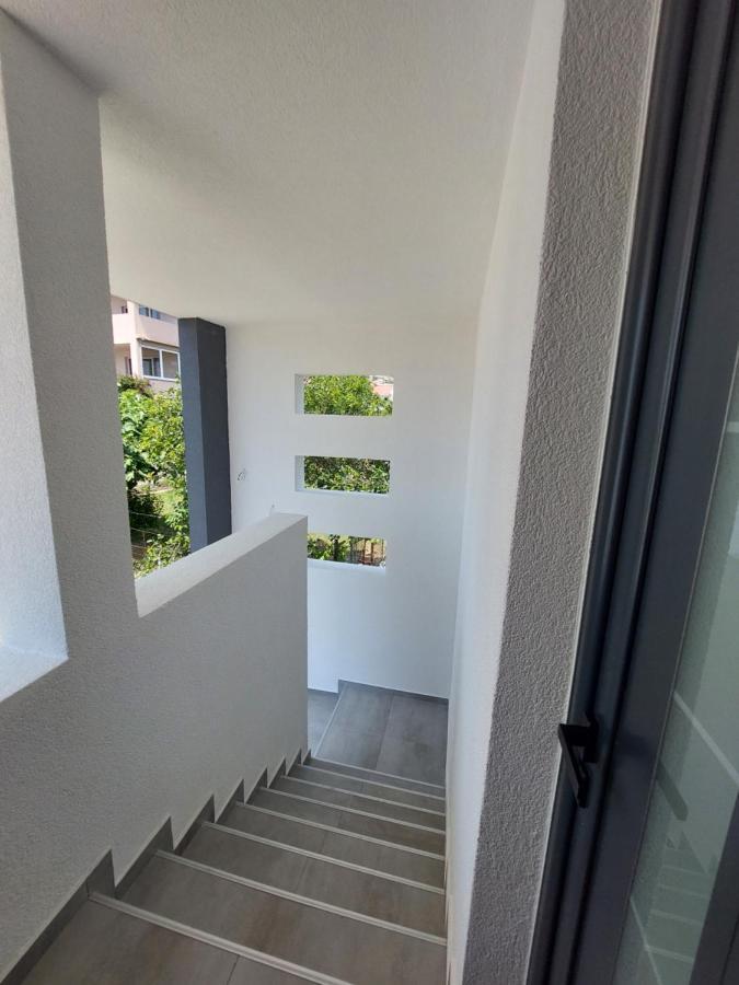 Danin Apartmani Bar Bagian luar foto