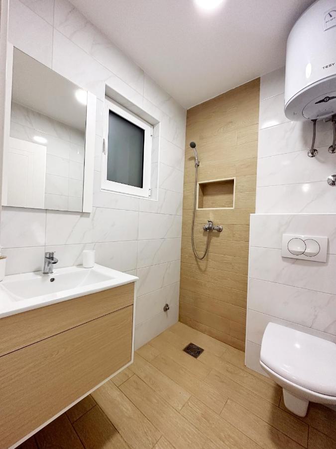 Danin Apartmani Bar Bagian luar foto