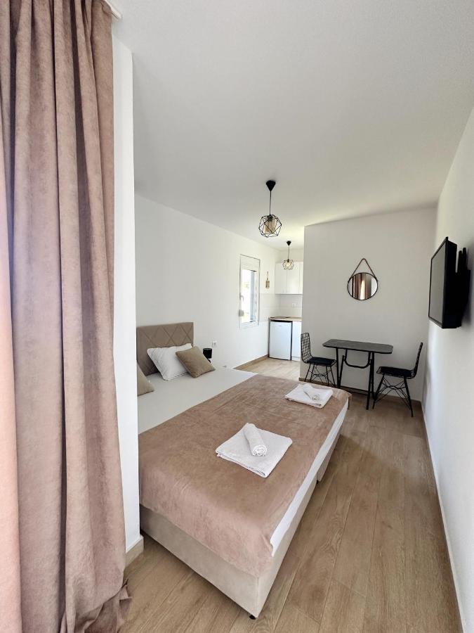 Danin Apartmani Bar Bagian luar foto