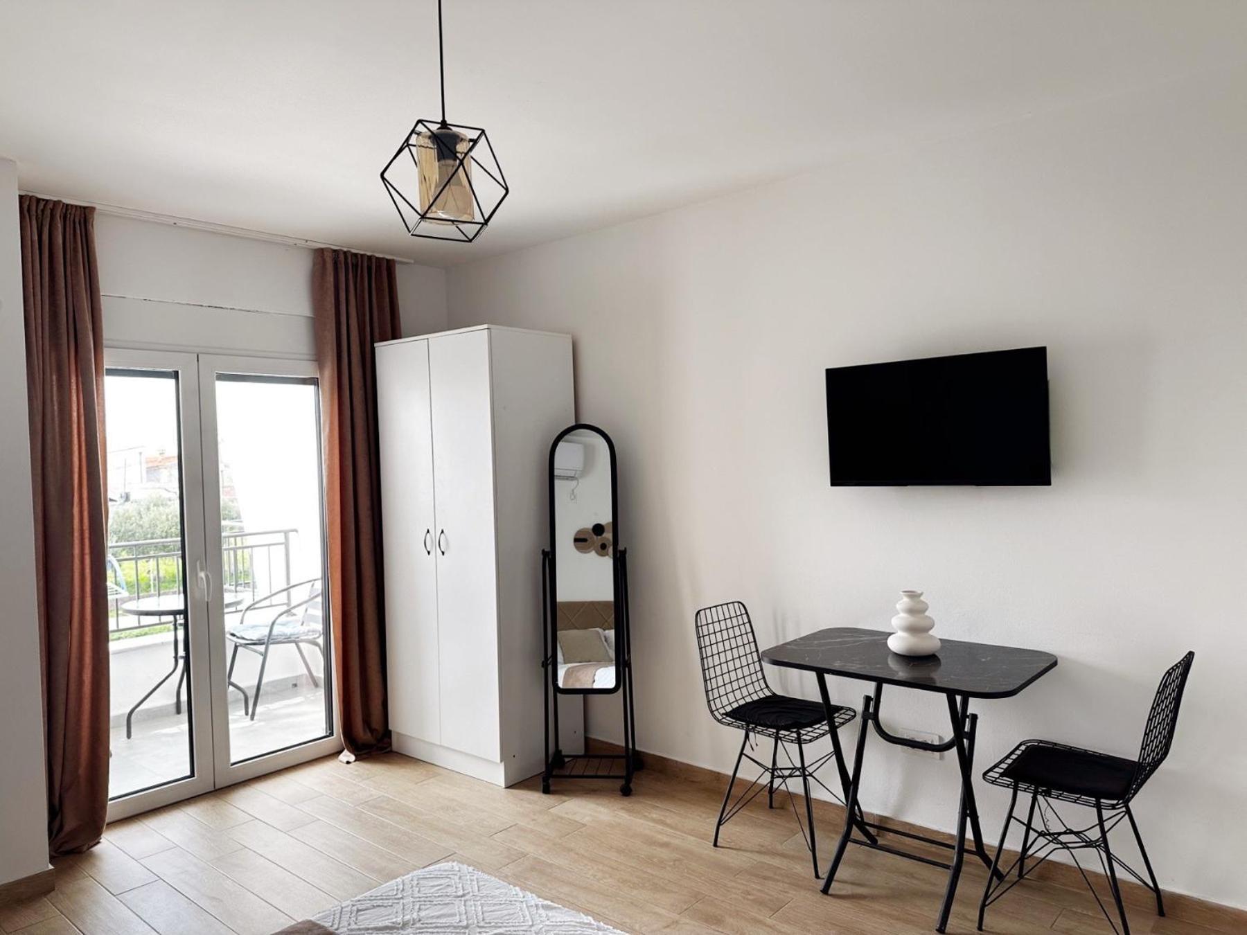 Danin Apartmani Bar Bagian luar foto