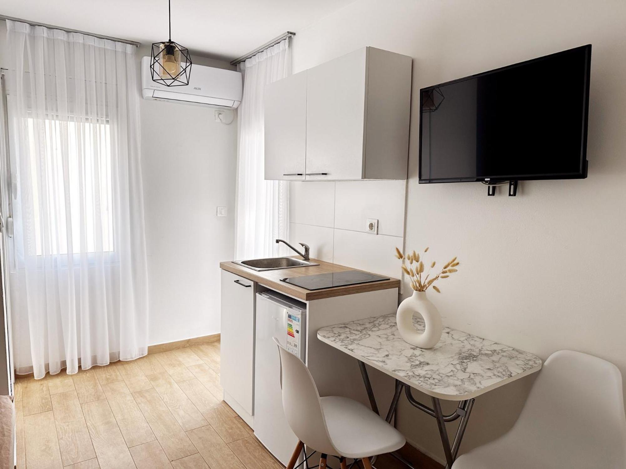 Danin Apartmani Bar Bagian luar foto