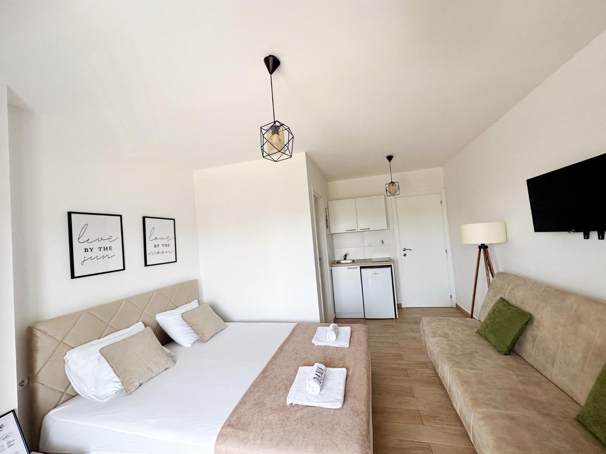 Danin Apartmani Bar Bagian luar foto