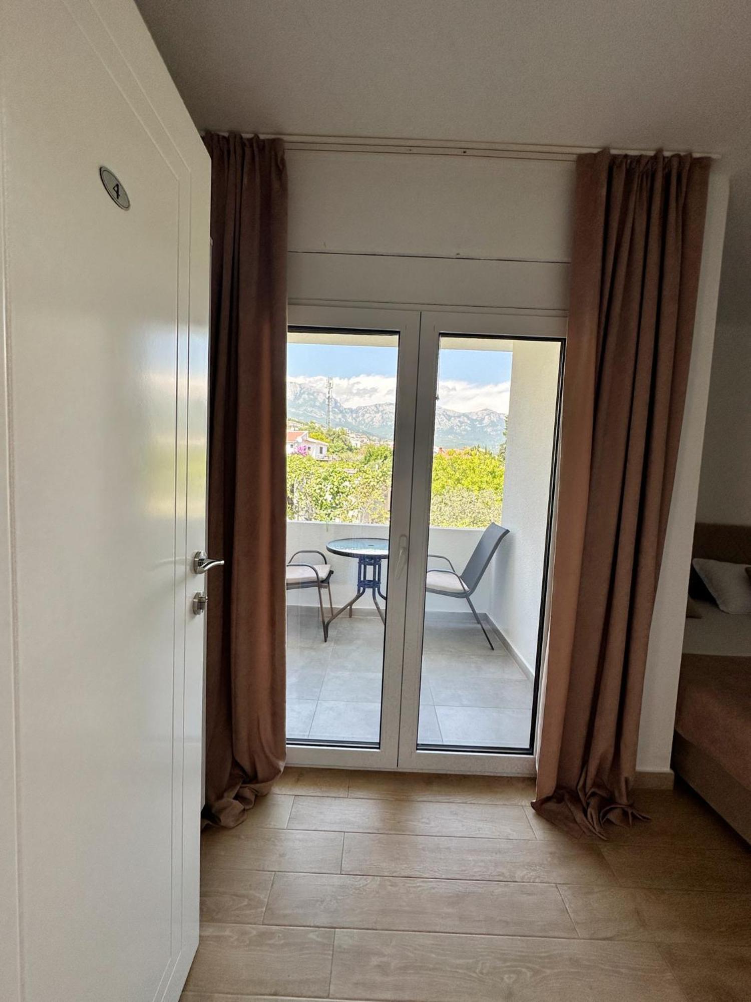Danin Apartmani Bar Bagian luar foto