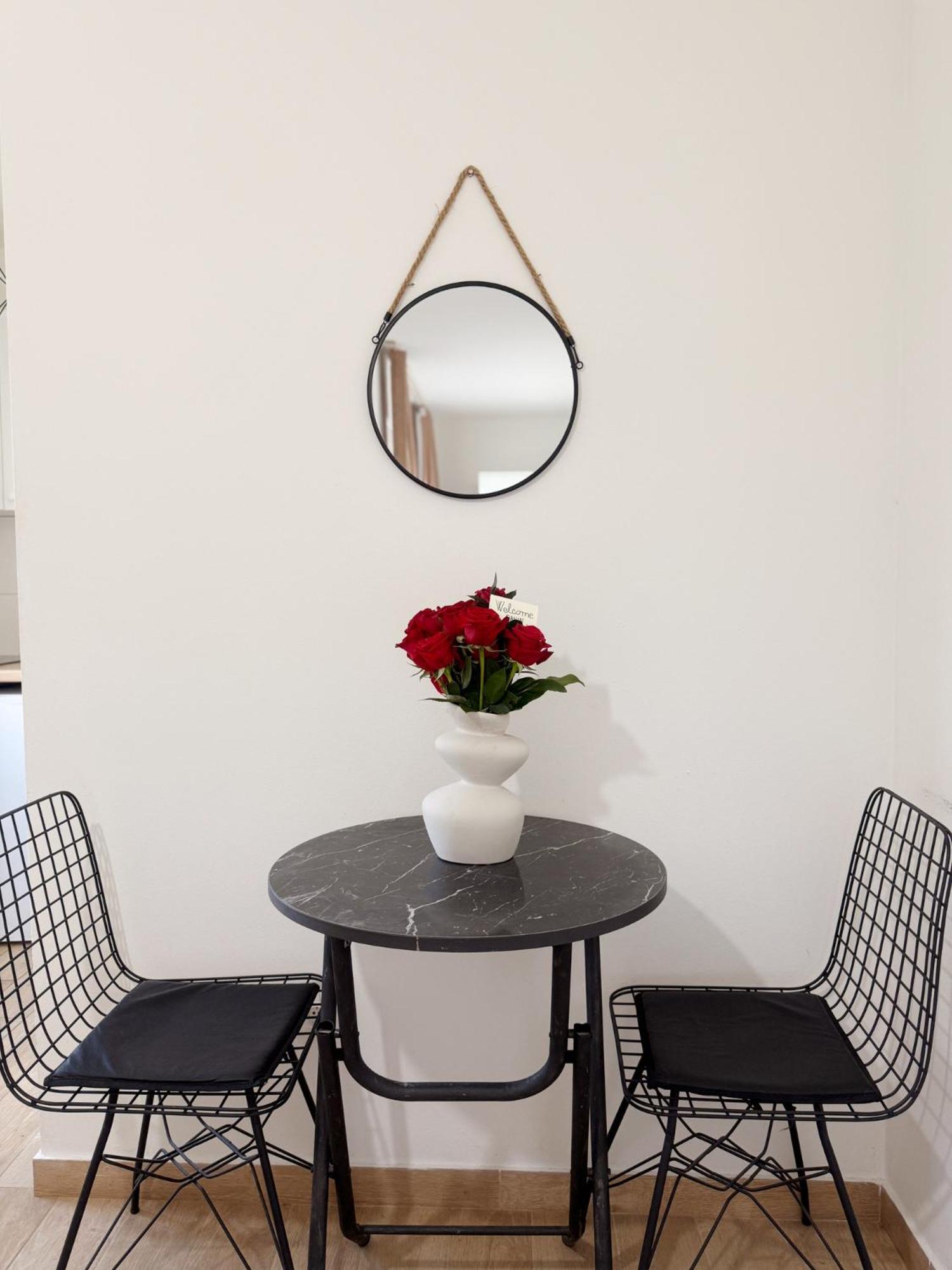 Danin Apartmani Bar Bagian luar foto